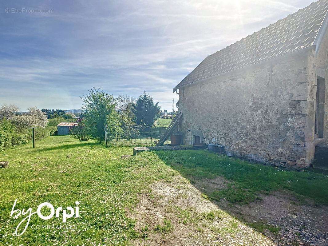 Maison à SAINT-ELOY-LES-MINES