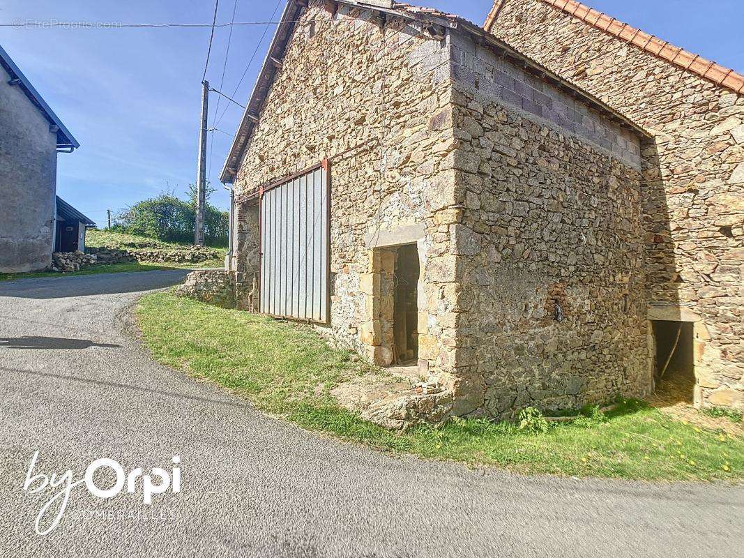 Maison à SAINT-ELOY-LES-MINES