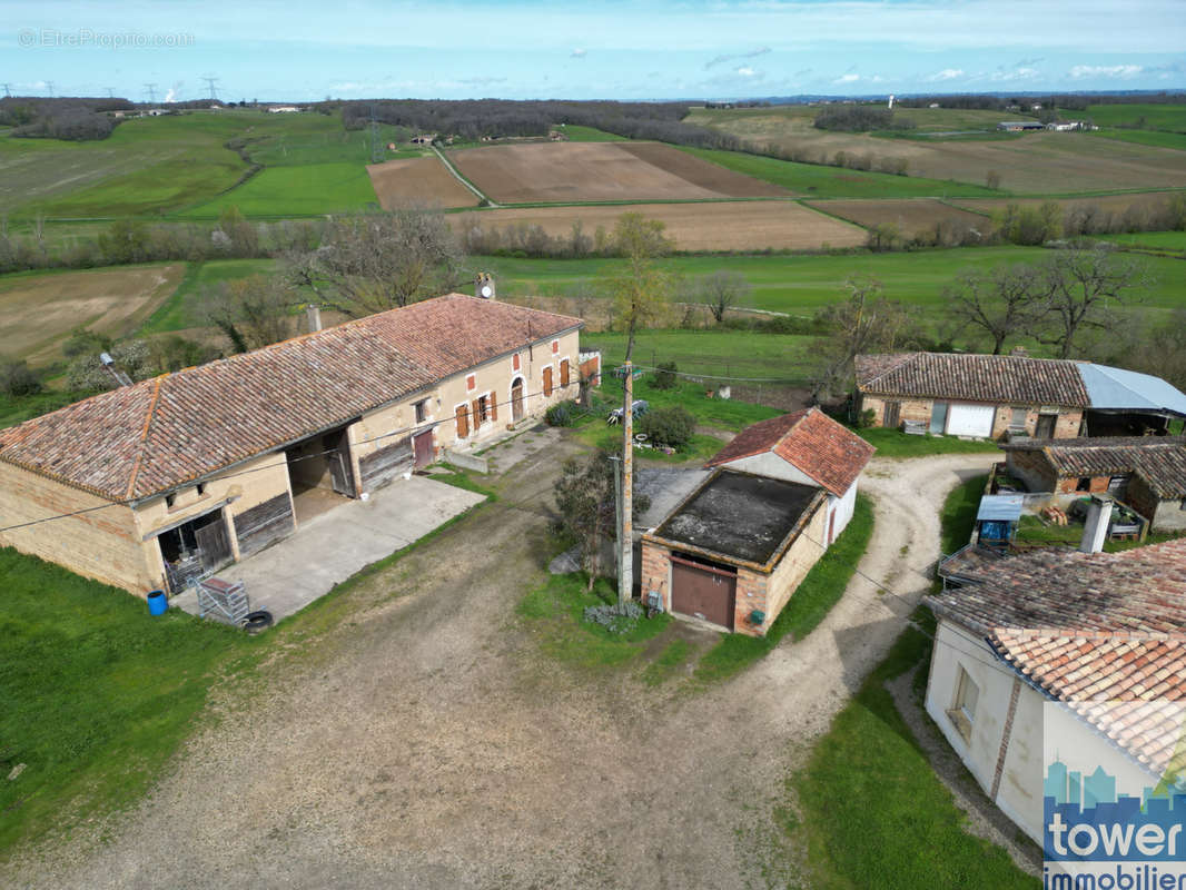 Maison à COUTURES