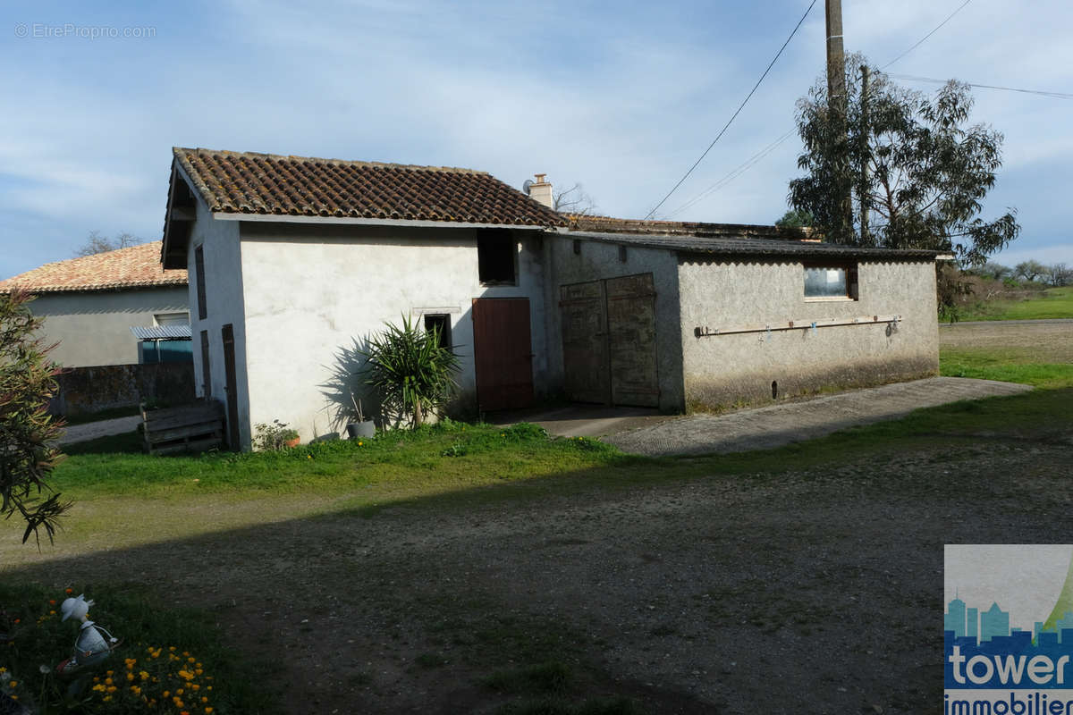 Maison à COUTURES