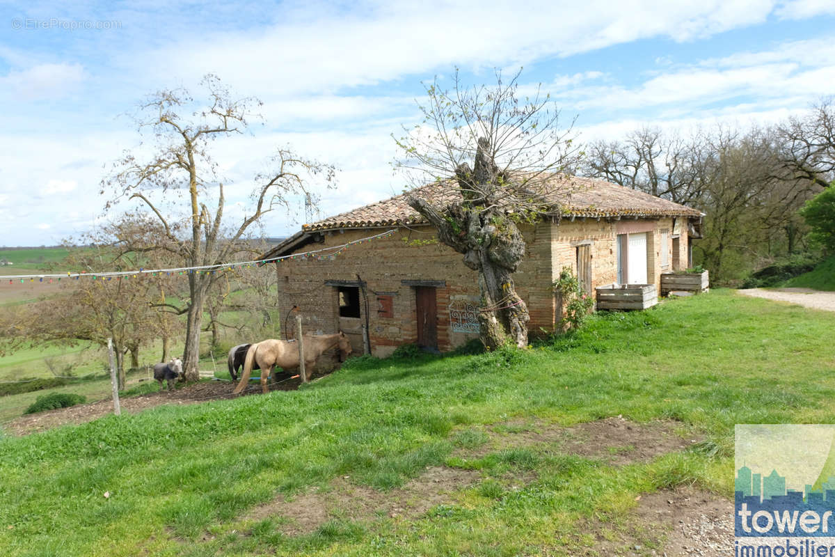 Maison à COUTURES