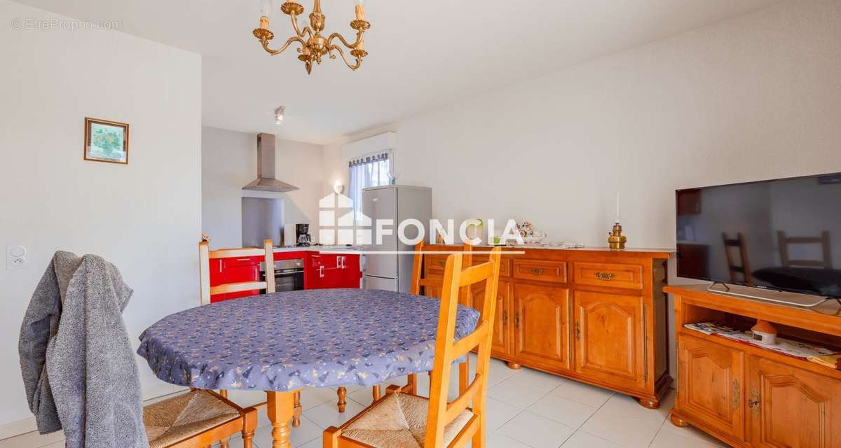 Appartement à ROQUEBRUNE-SUR-ARGENS