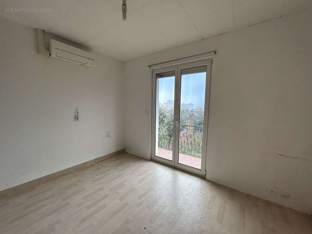 Appartement à FROUZINS