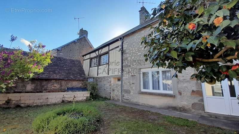 Maison à LA FERRIERE-AUX-ETANGS