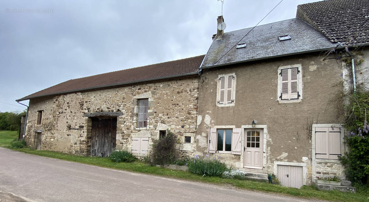 Maison à MOLINOT