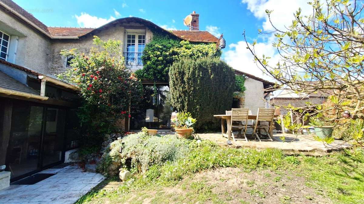 Maison à LES ALLUETS-LE-ROI