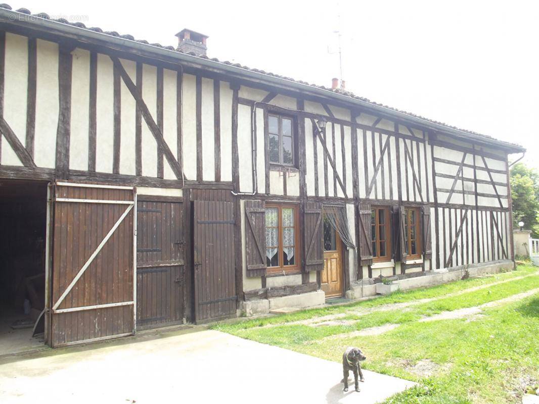 Maison à PRECY-SAINT-MARTIN