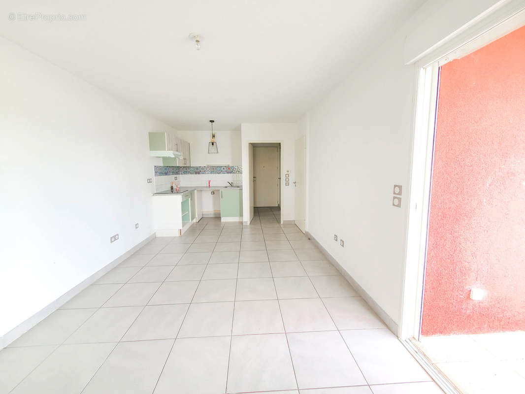 Appartement à MAUGUIO