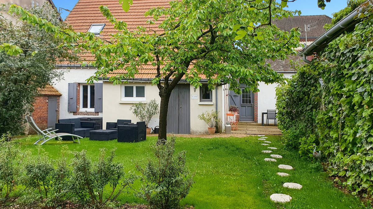 Maison à VILLEMEUX-SUR-EURE