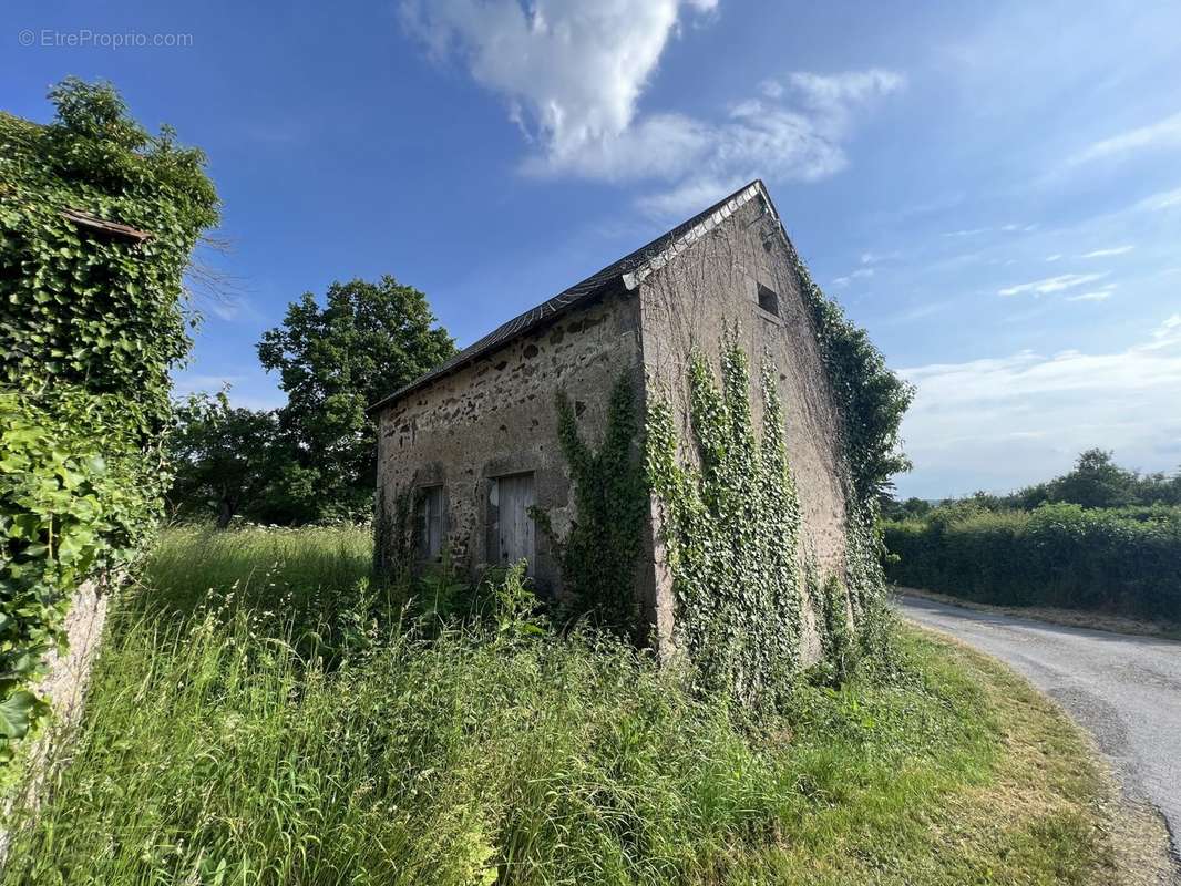 Maison à MONTLUCON