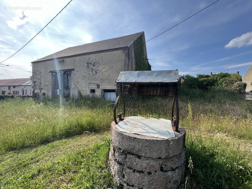 Maison à MONTLUCON