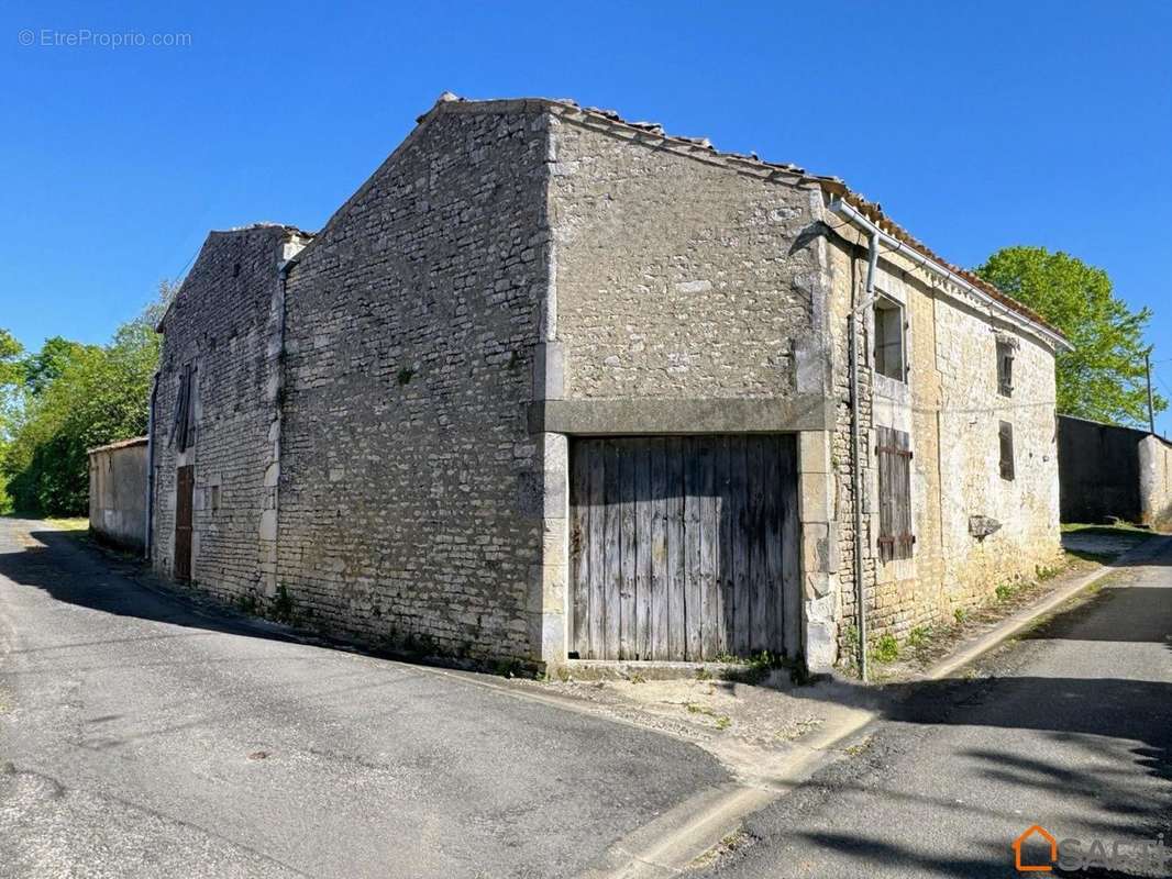 Photo 8 - Appartement à VAUX-ROUILLAC