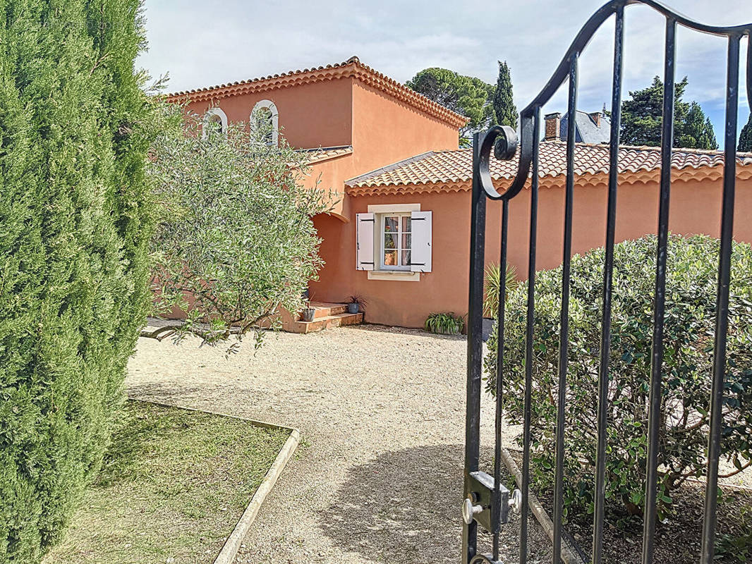 Maison à SORGUES