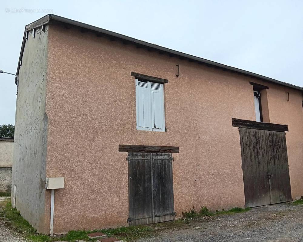 Maison à SAINT-JEAN-DE-THURIGNEUX