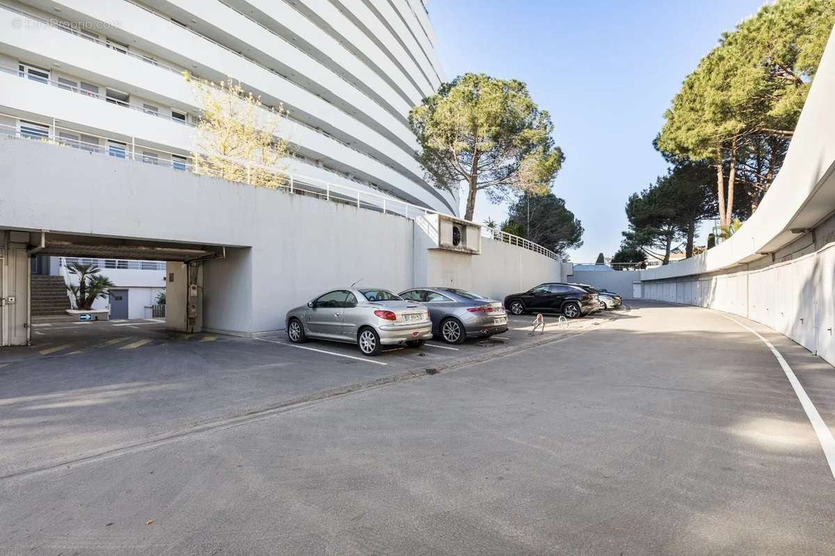 Appartement à VILLENEUVE-LOUBET