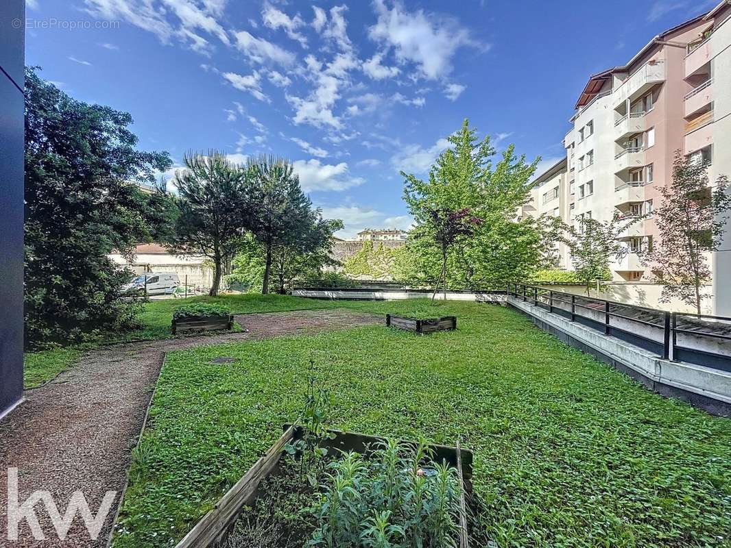 Appartement à LYON-8E