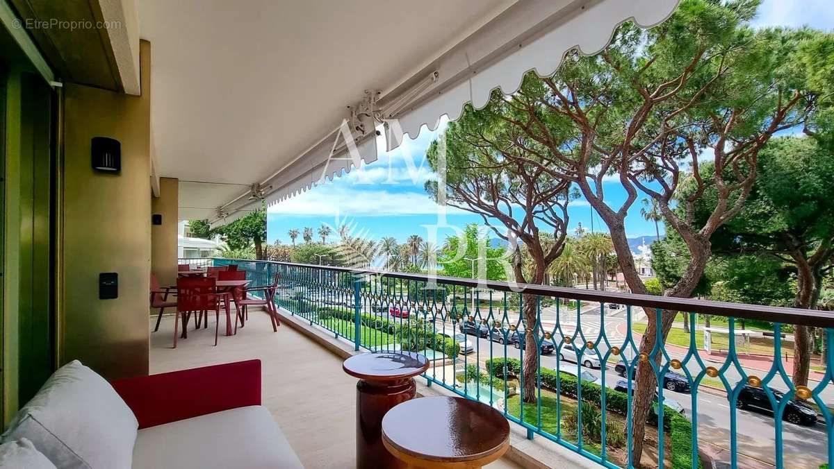 Appartement à CANNES