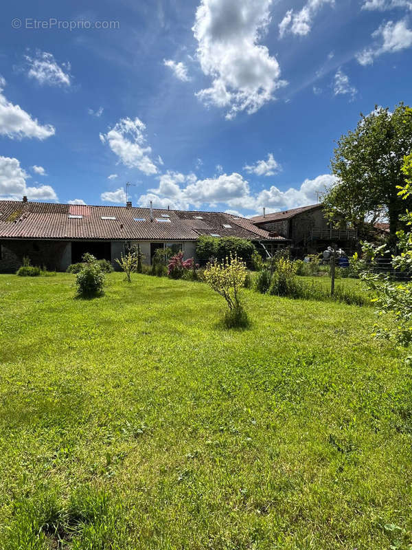 Maison à BEAUPREAU