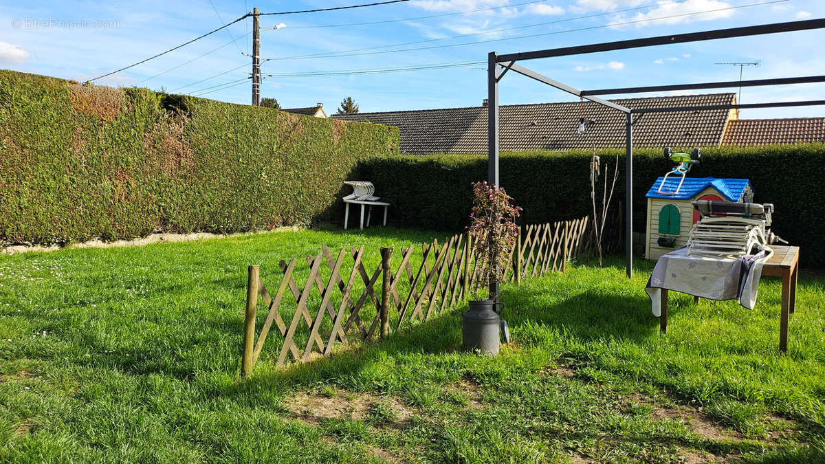 Appartement à LACHAPELLE-AUX-POTS