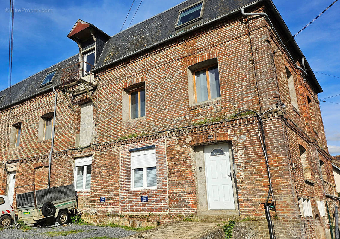 Appartement à LACHAPELLE-AUX-POTS