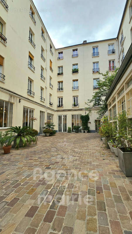 Appartement à PARIS-11E