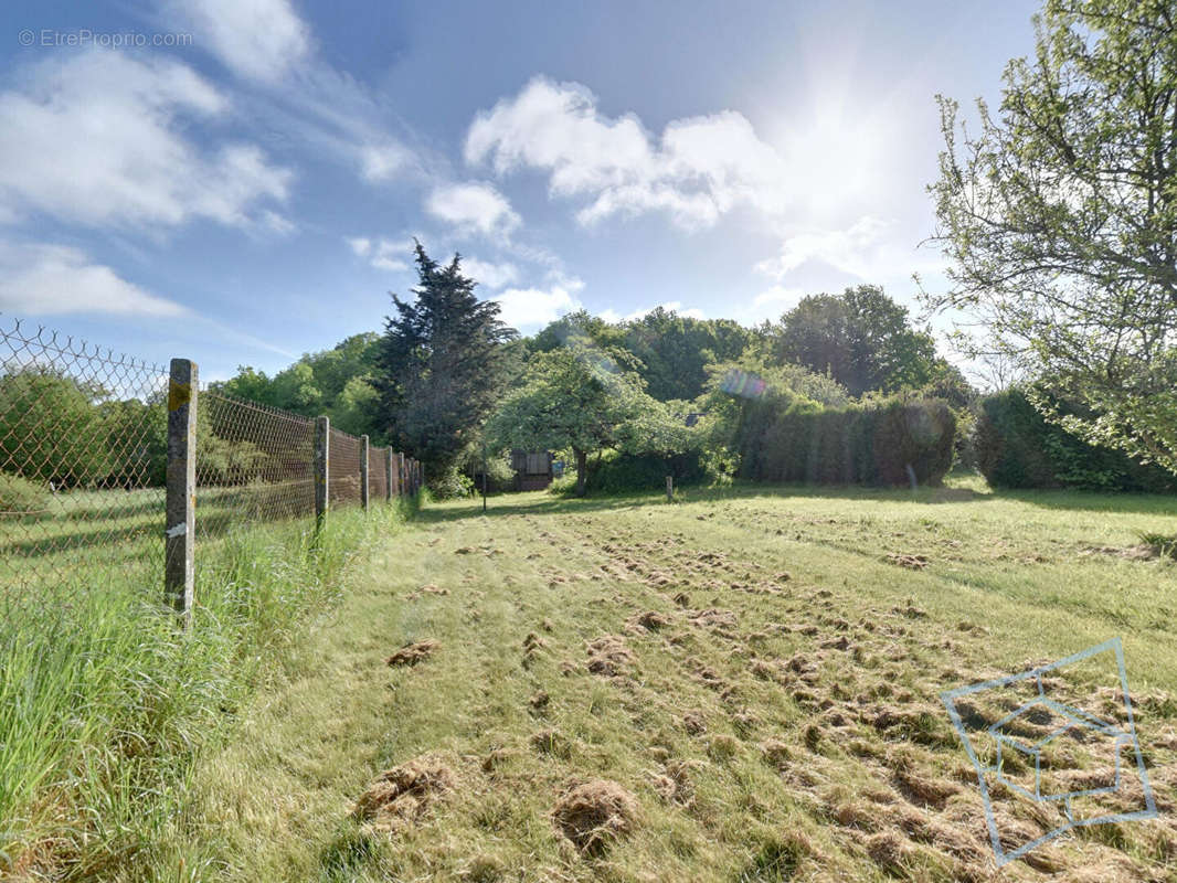 Terrain à CERNAY-LA-VILLE