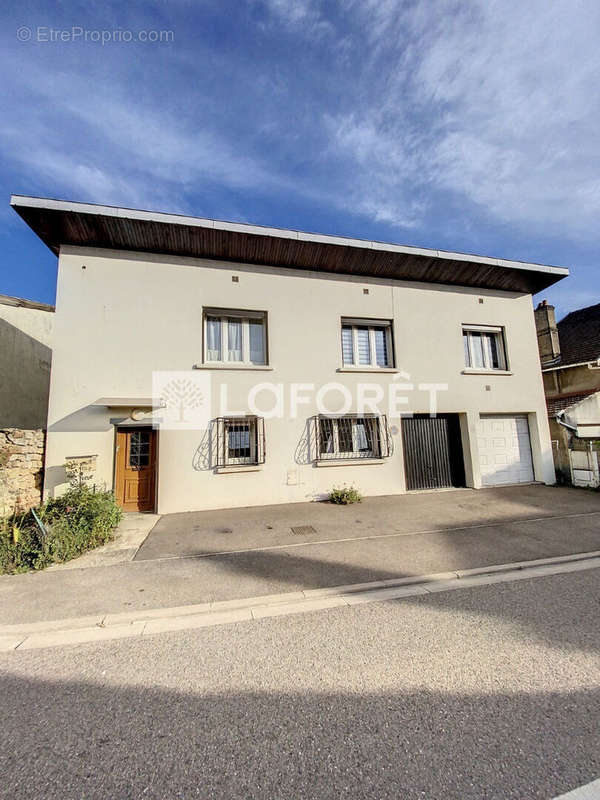 Maison à NEUVES-MAISONS