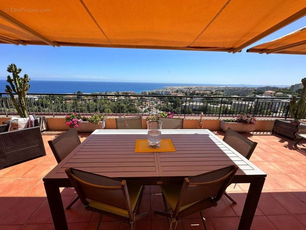   - Appartement à NICE