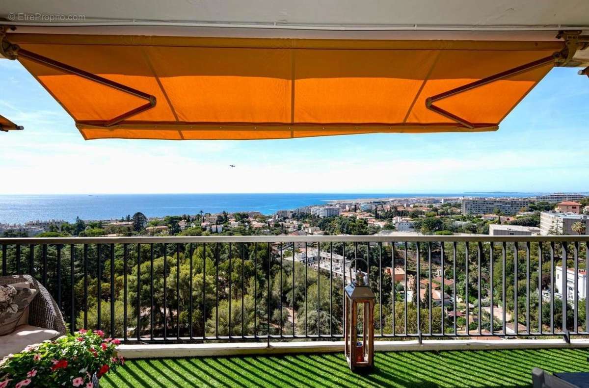   - Appartement à NICE