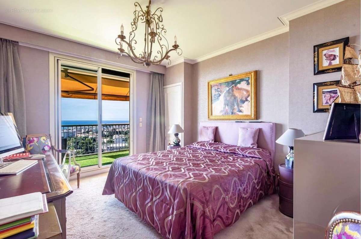   - Appartement à NICE