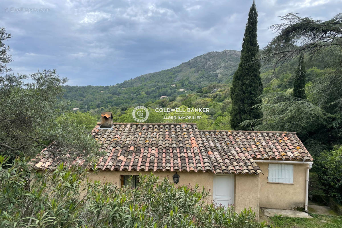 Maison à LA GARDE-FREINET