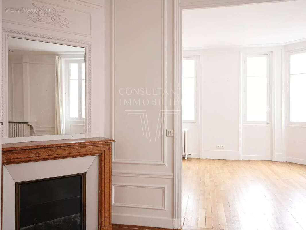 Appartement à PARIS-6E