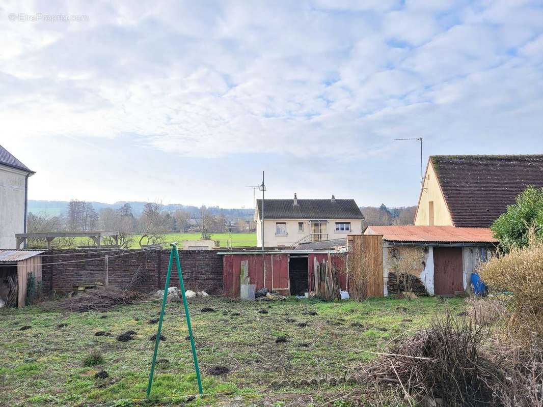 Maison à MOUTIERS-AU-PERCHE