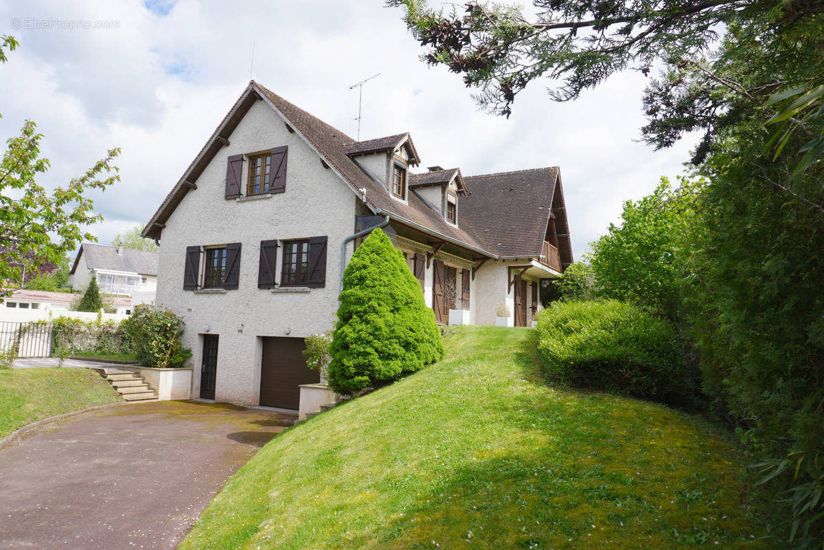 Maison à PARAY-LE-MONIAL