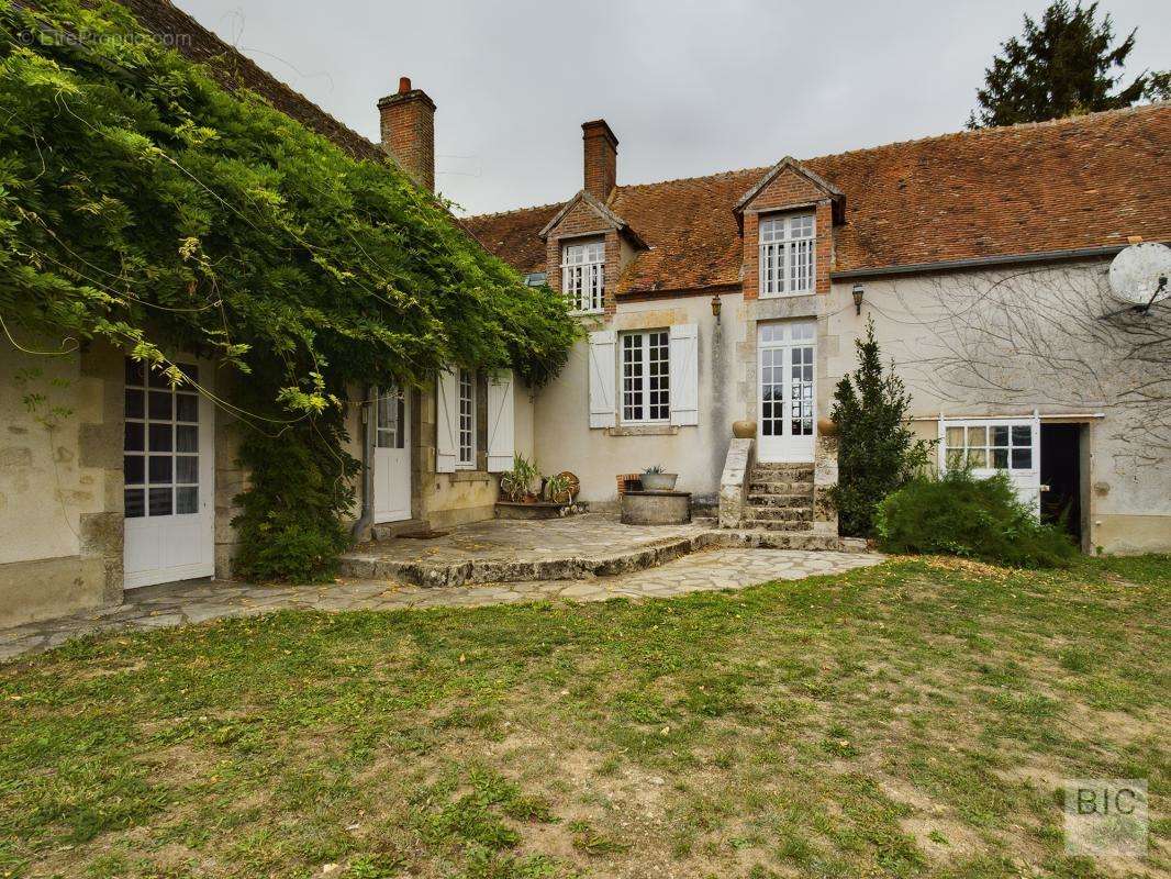 Maison à SAINT-BENOIT-SUR-LOIRE