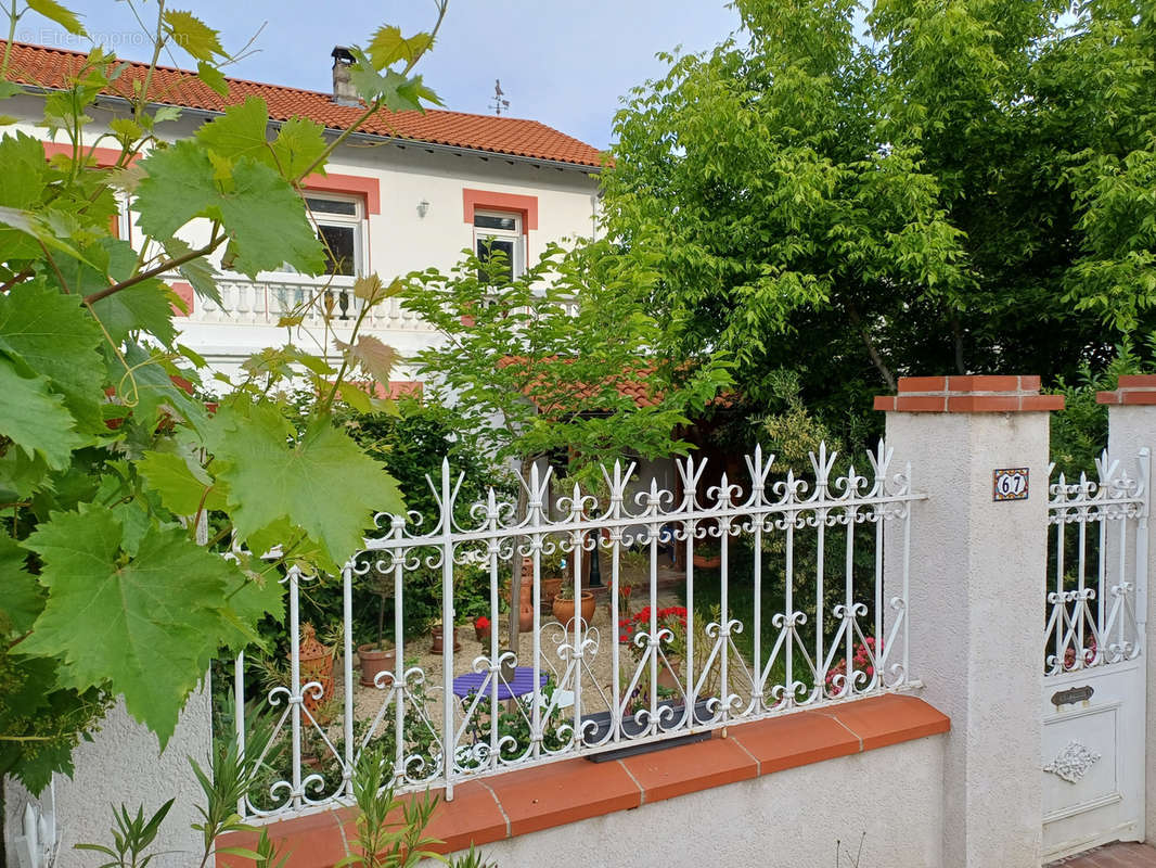 Maison à SAINT-JUST-SAINT-RAMBERT