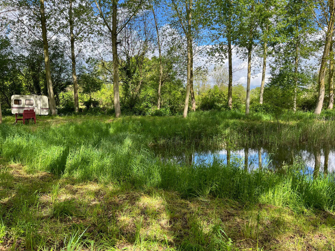 Terrain à LE BREIL-SUR-MERIZE