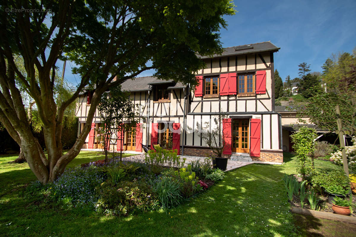 Maison à NOTRE-DAME-DE-BONDEVILLE