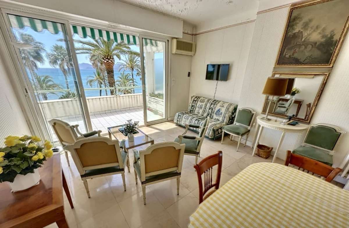 Appartement à CANNES