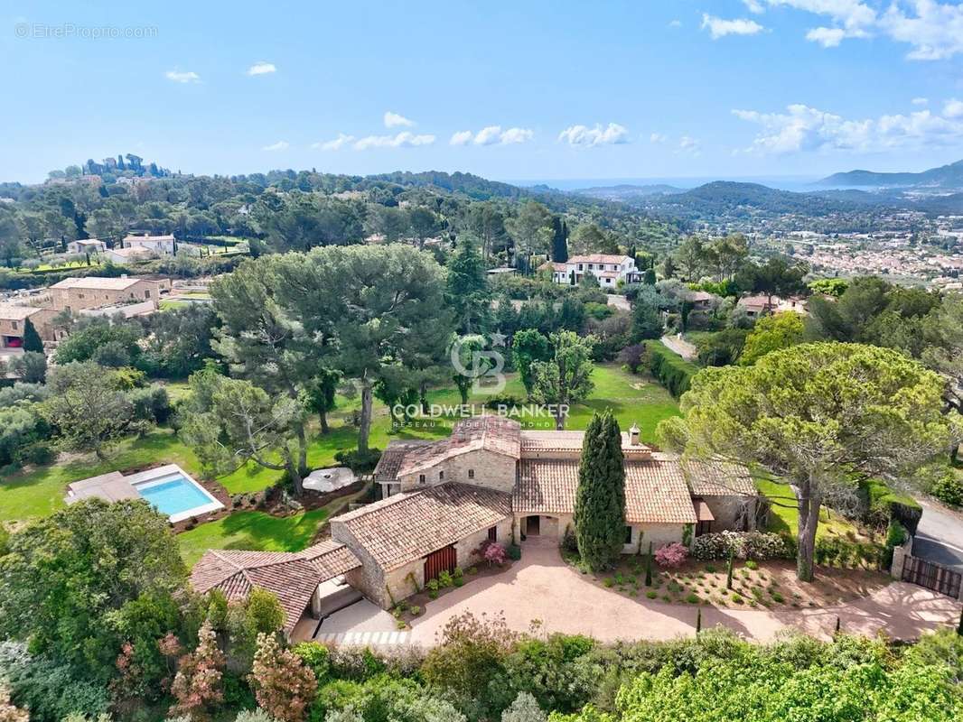 Maison à MOUGINS