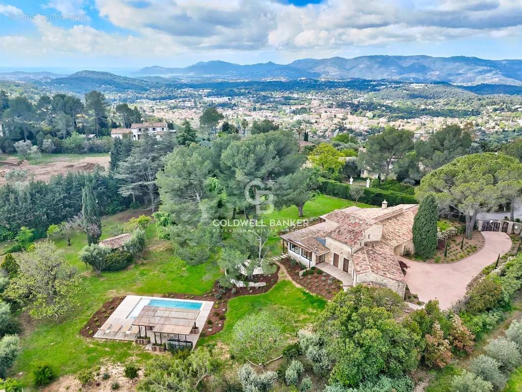 Maison à MOUGINS