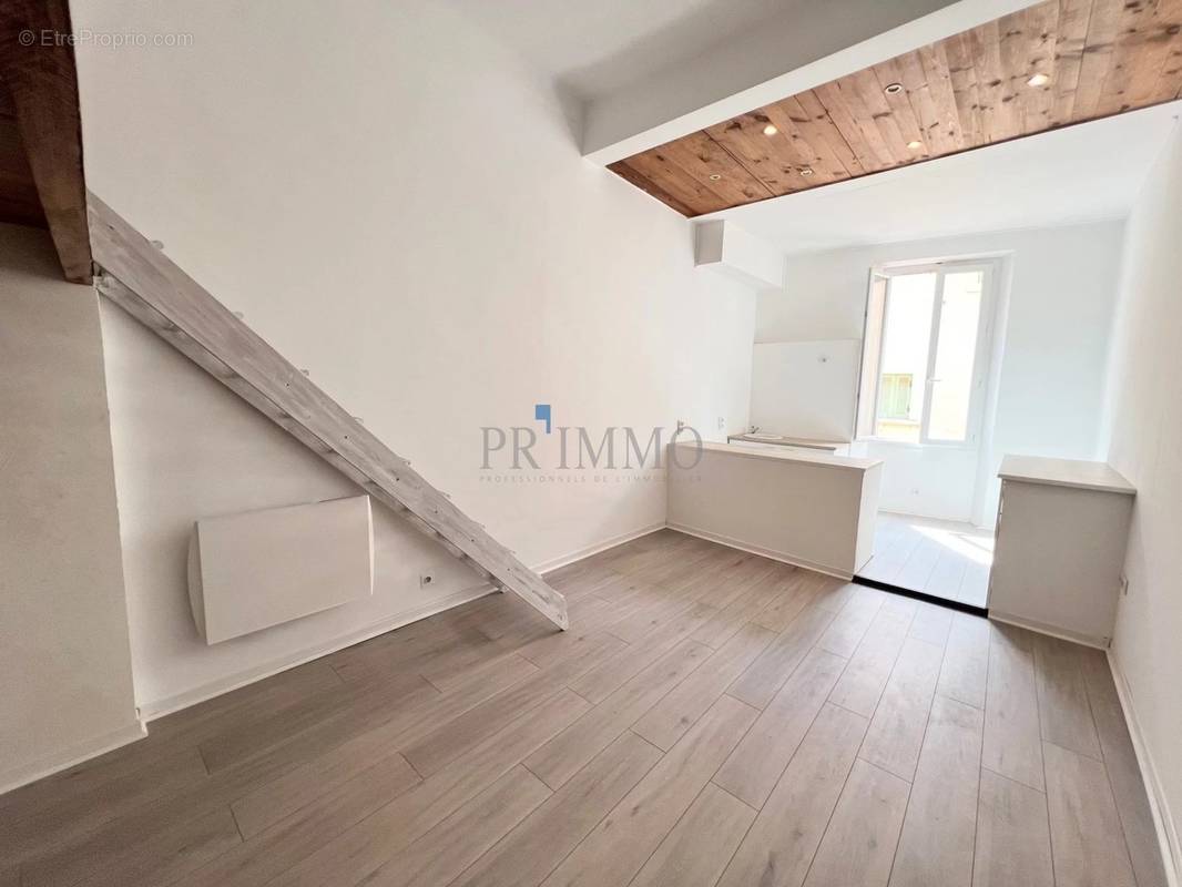 Appartement à FREJUS