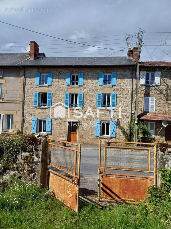 Photo 1 - Maison à SAINT-HILAIRE-LE-CHATEAU