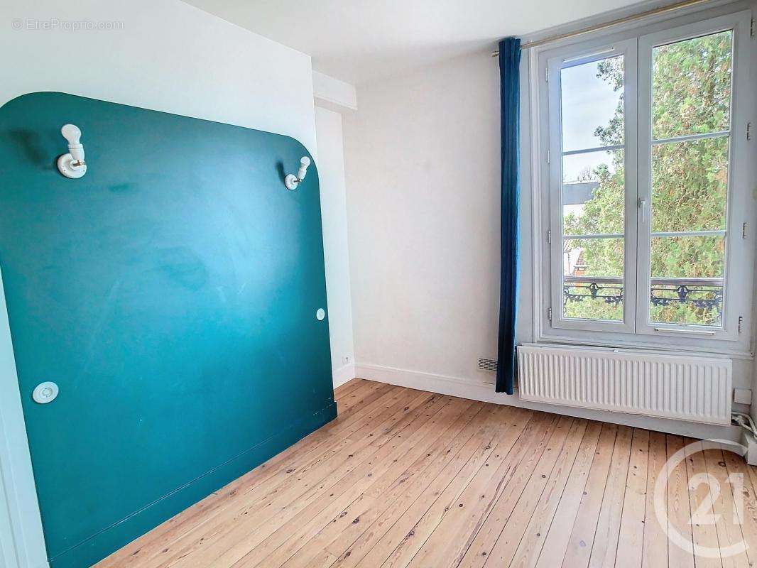 Appartement à CHENNEVIERES-SUR-MARNE