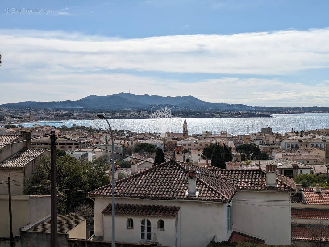 Appartement à SANARY-SUR-MER