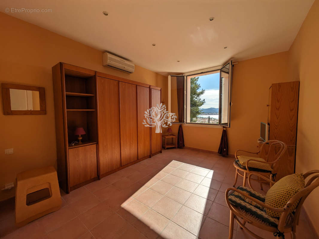 Appartement à SANARY-SUR-MER