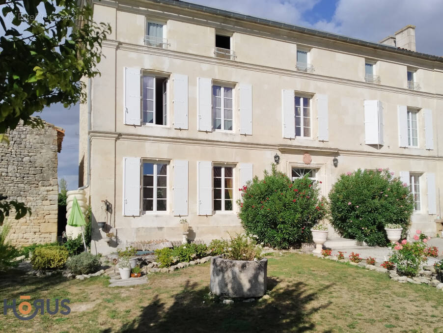 Maison à MOULIDARS