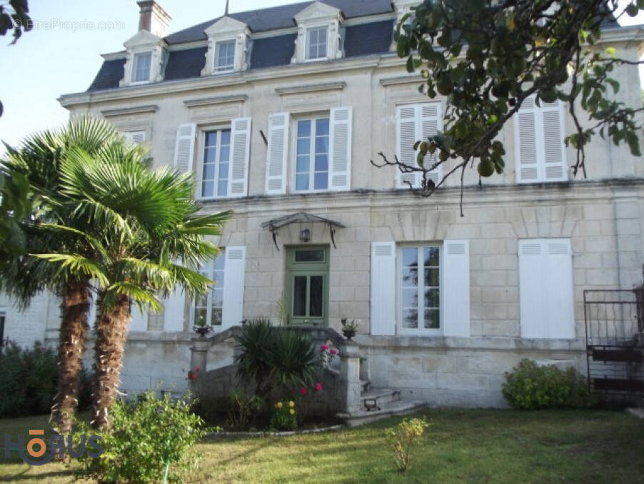 Maison à LE DOUHET