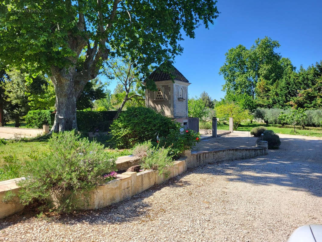 Maison à BELLEGARDE