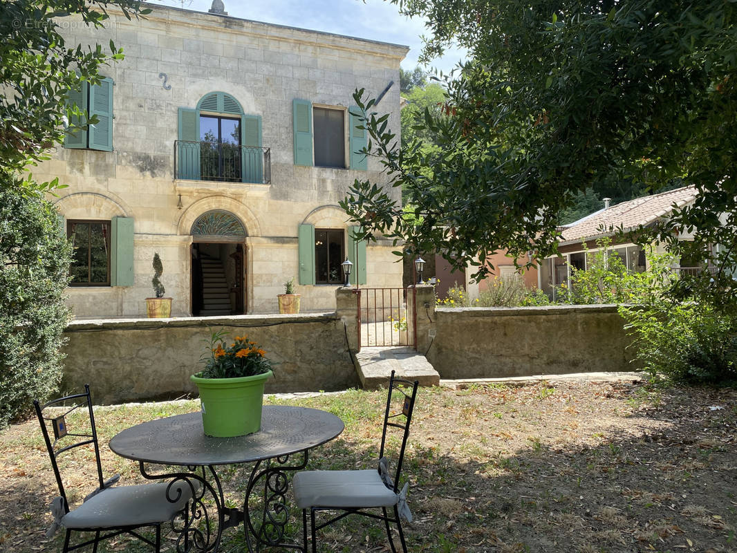 Maison à BELLEGARDE